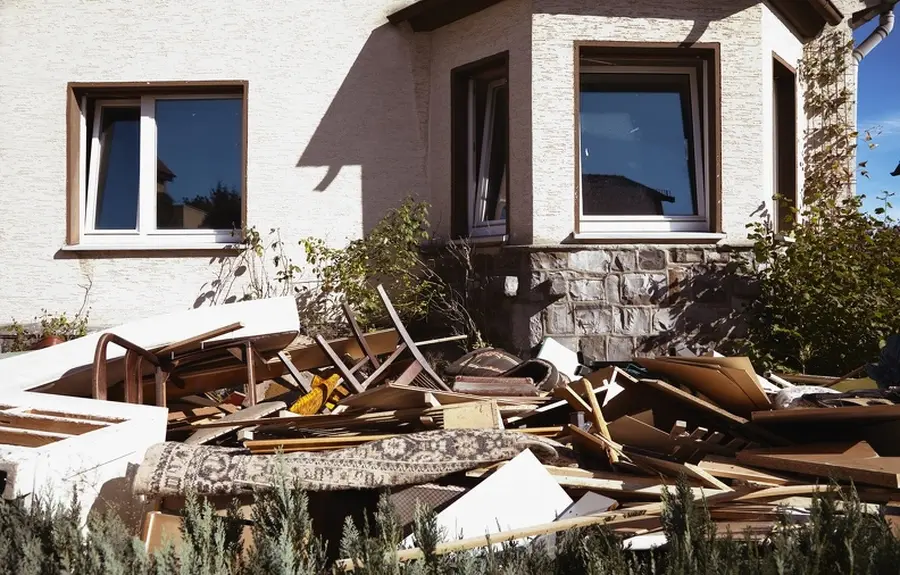 How Hauling Services Support Commercial Property Cleanups Desert Hot Springs, CA How Hauling Services Support Commercial Property Cleanups Desert Hot Springs, CA